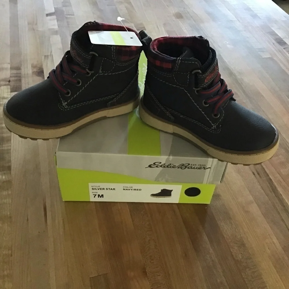 Eddie Bauer Silver Star Navy and RedToddler work boots.- NWB NWT  Size 7.